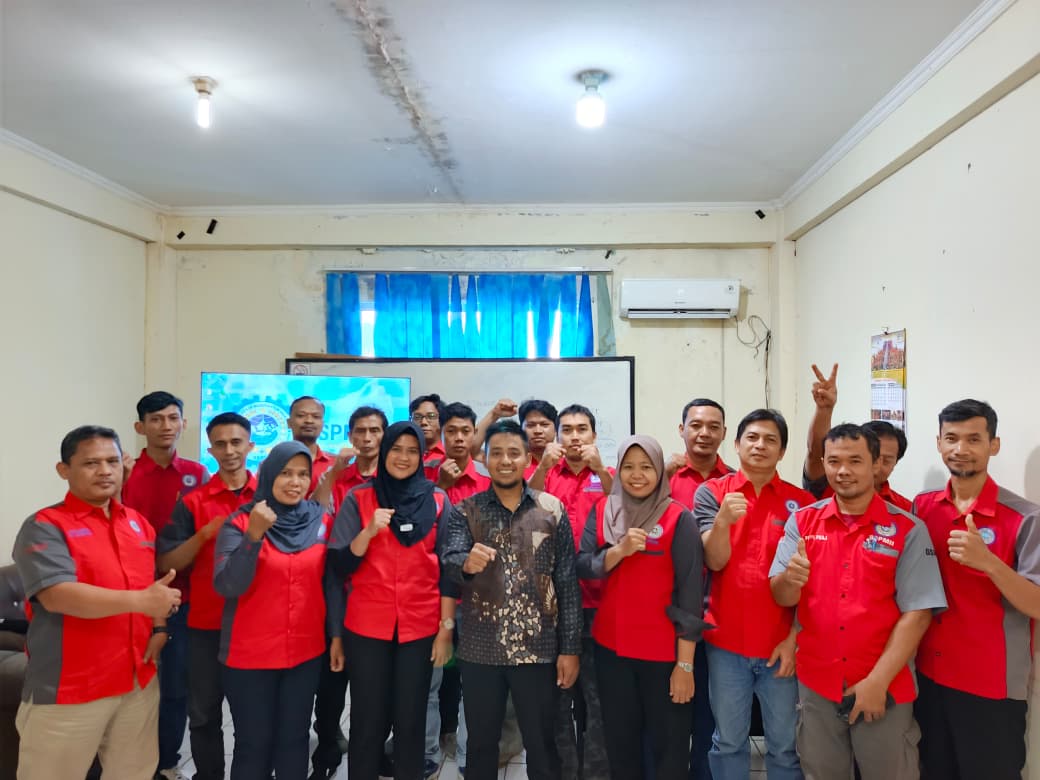 Pendidikan PUK GSPMII Bekasi Bahas Strategi Pengupahan Bersama Bung Muhammad Sholeh, SH di PUSDIKLAT GSPMII